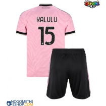 Otroški Nogometni dresi Juventus Pierre Kalulu #15 Gostujoči 2026-27 Kratek Rokav (+ Kratke hlače)